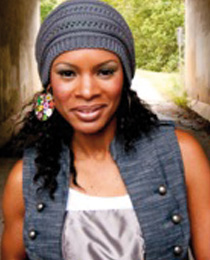 Nicole  Mullen